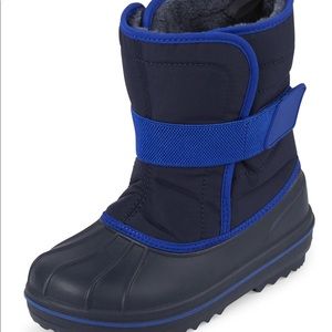 Boys Snow boots Size 2